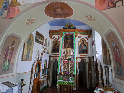 Вигляд у середині церкви в Стіжку